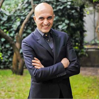 دکتر یعقوب افشار – فوق تخصص جراح پلاستیک در استانبول – ترکیه