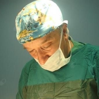 دکتر مصطفی - جراح بینی استانبول 2022